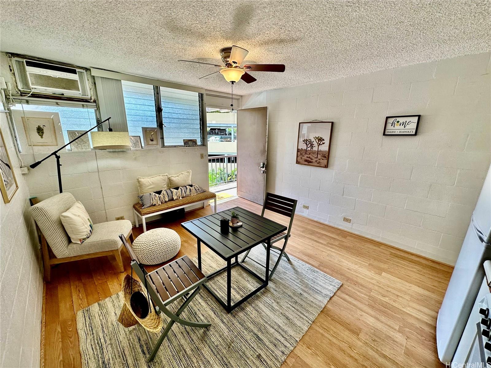 1863 Kaioo Drive  Unit 404