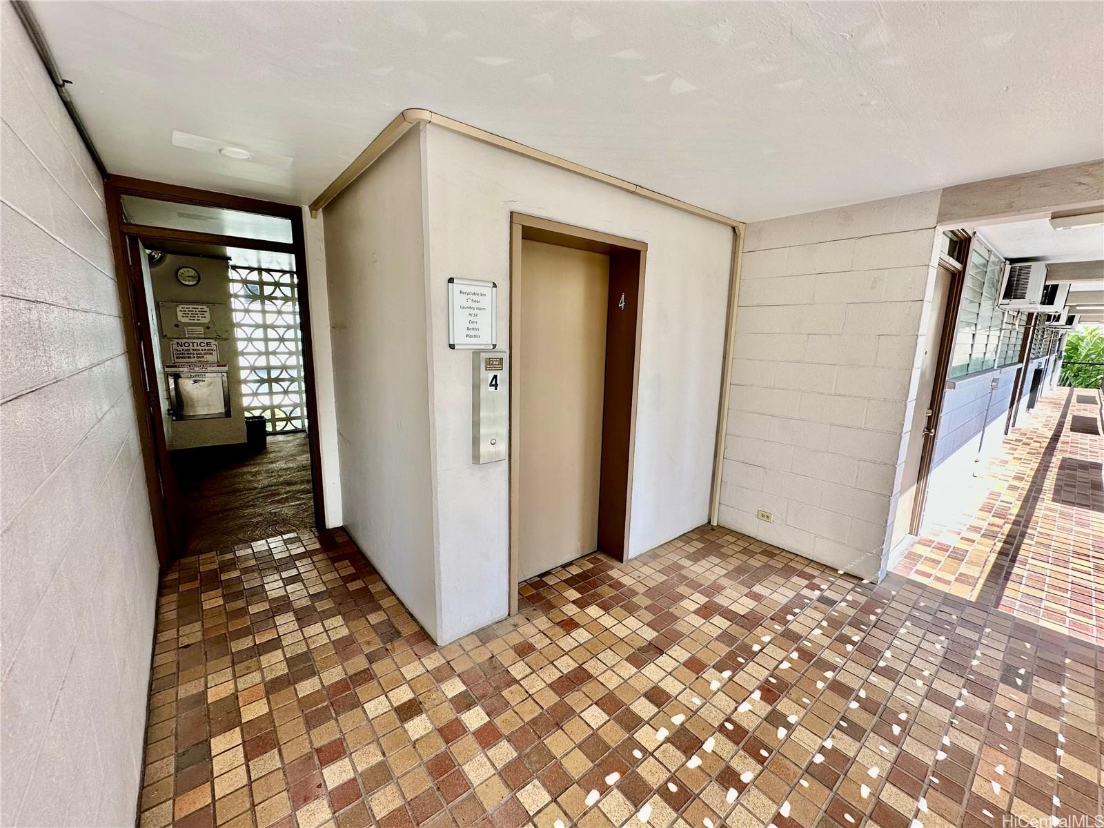 1863 Kaioo Drive  Unit 404