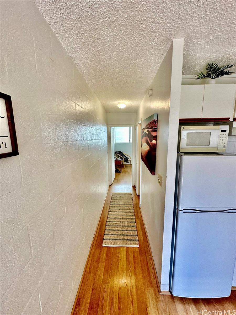 1863 Kaioo Drive  Unit 404