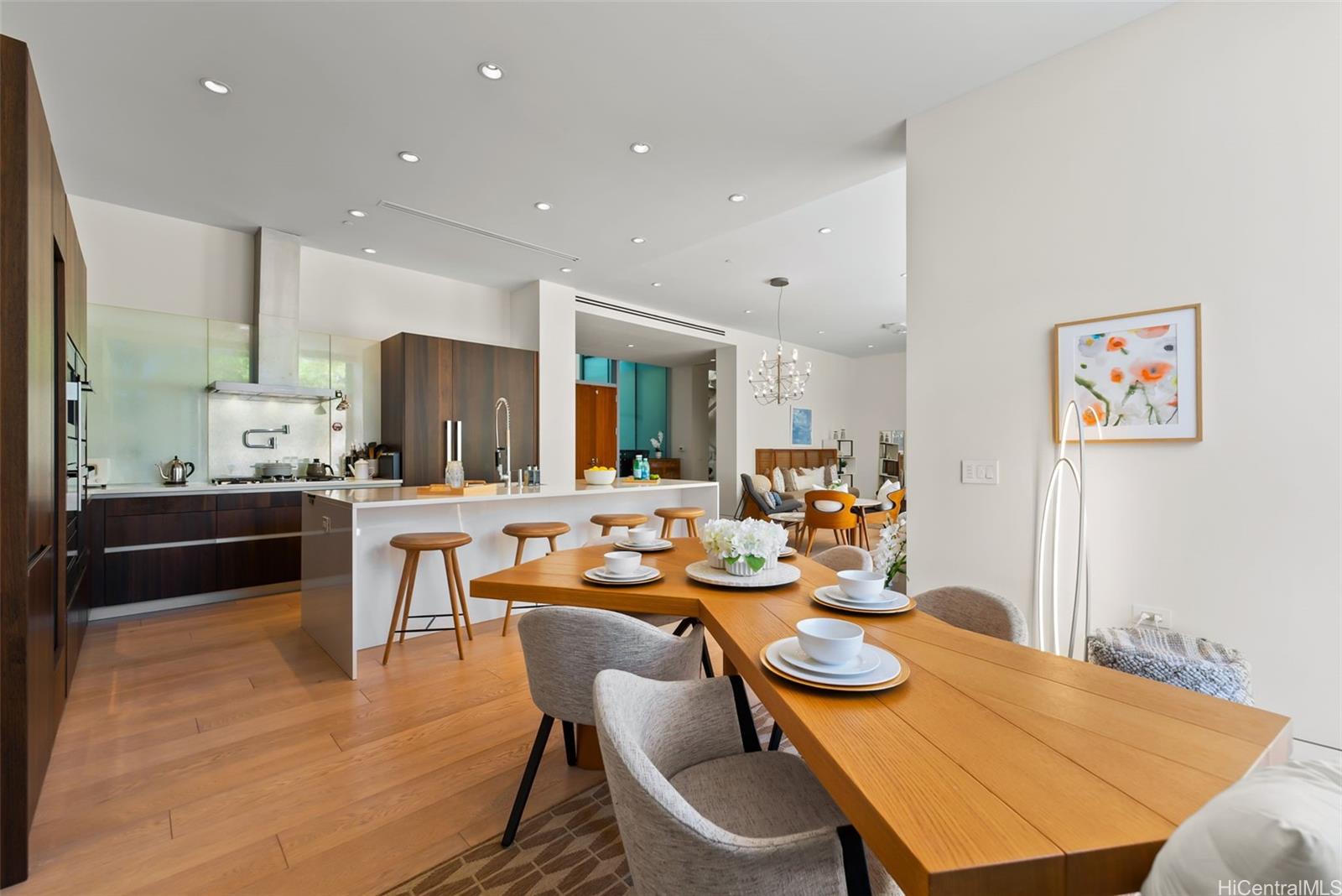 1118 Ala Moana Boulevard  Unit 4