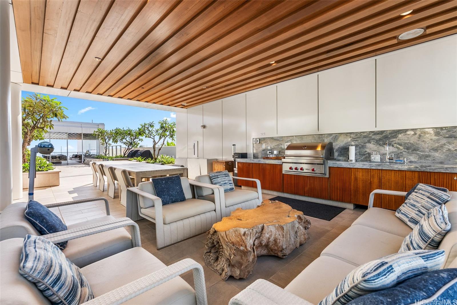 1118 Ala Moana Boulevard  Unit 4