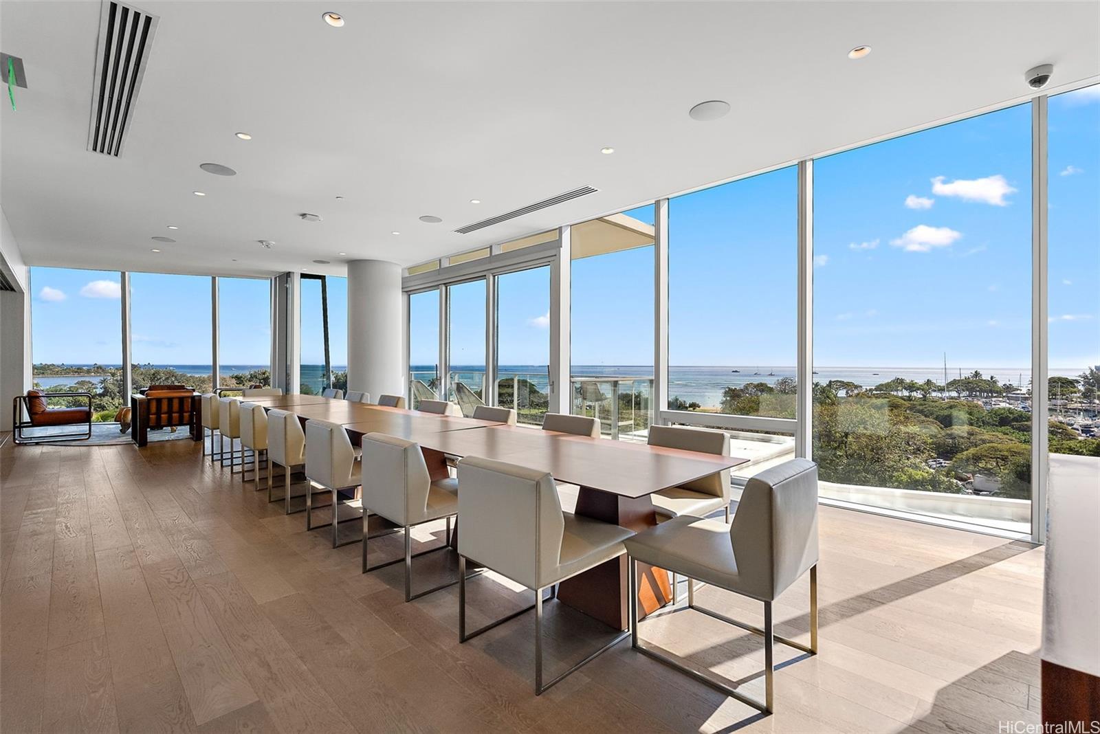 1118 Ala Moana Boulevard  Unit 4