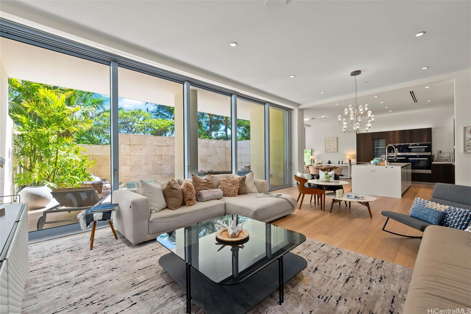 1118 Ala Moana Boulevard  Unit 4