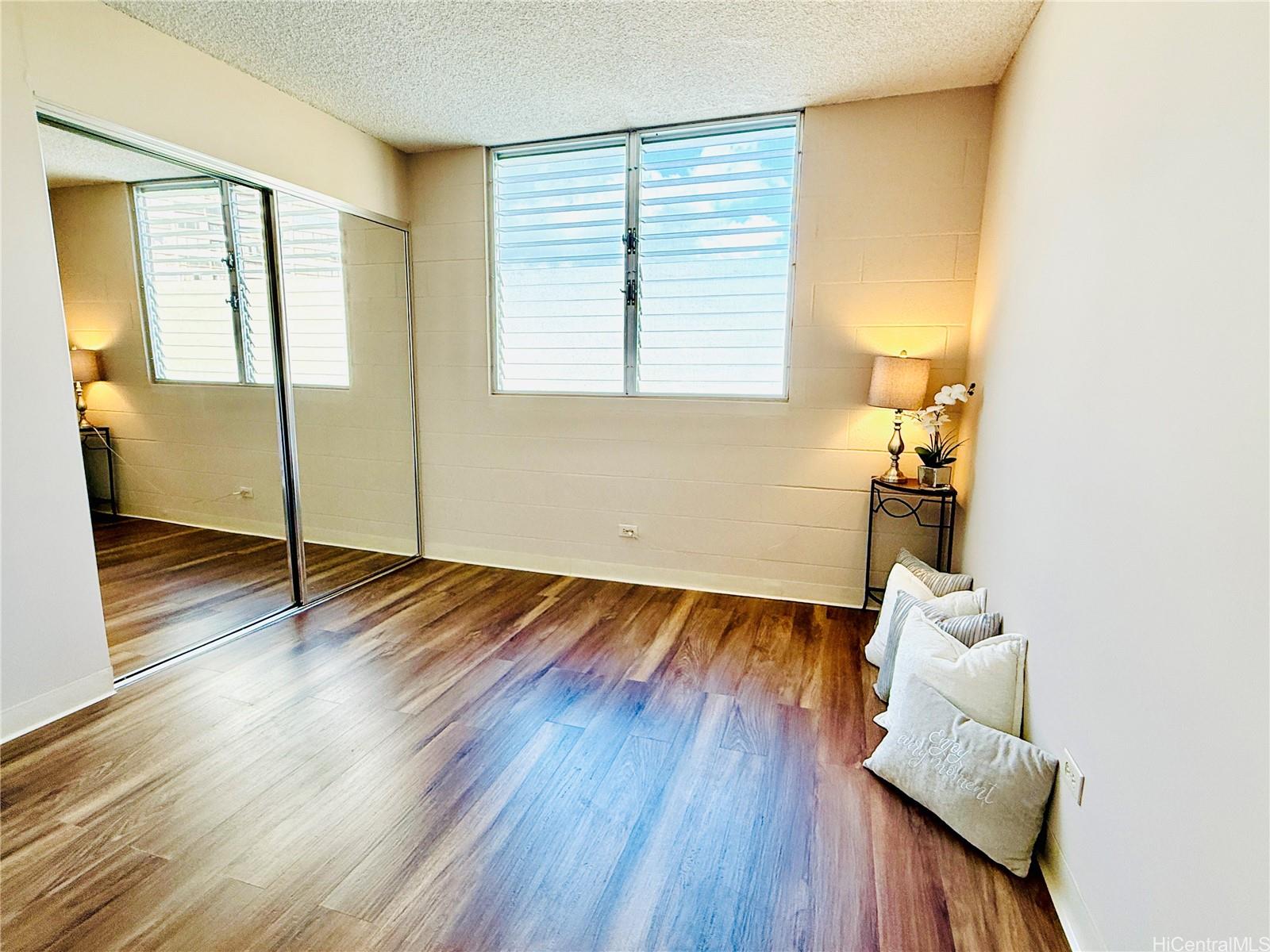 2474 Kapiolani Boulevard  Unit 1104