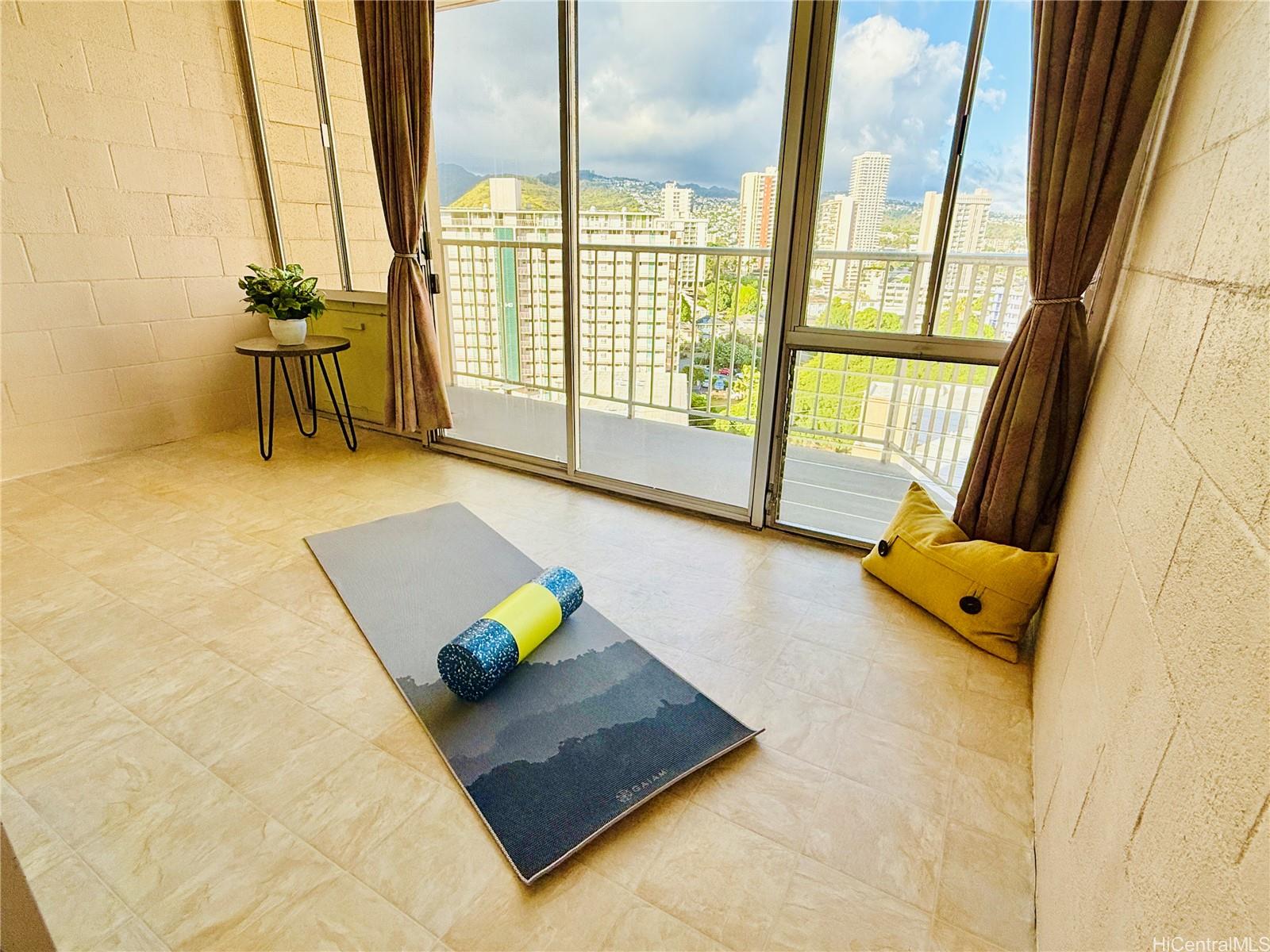 2474 Kapiolani Boulevard  Unit 1104