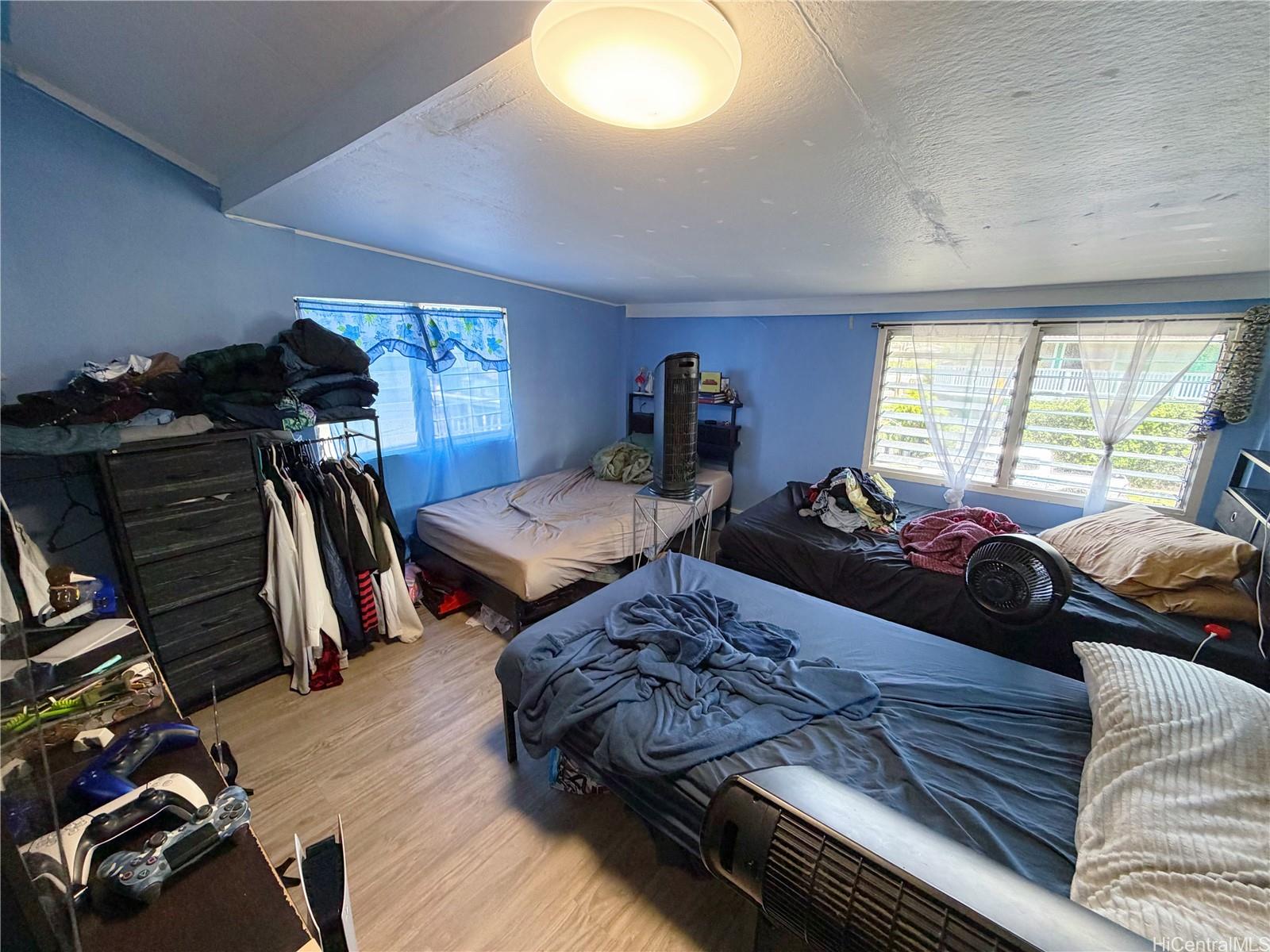 Photo 20 of 25