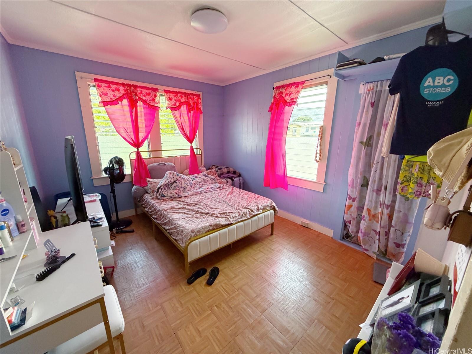Photo 21 of 25
