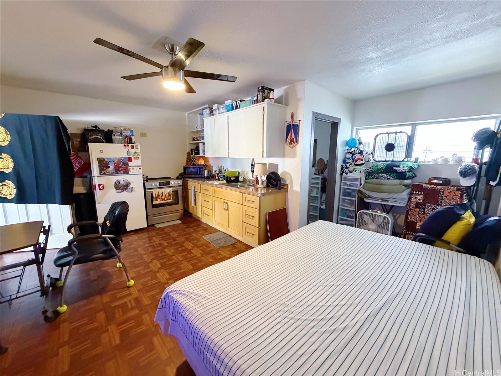 Photo 23 of 25