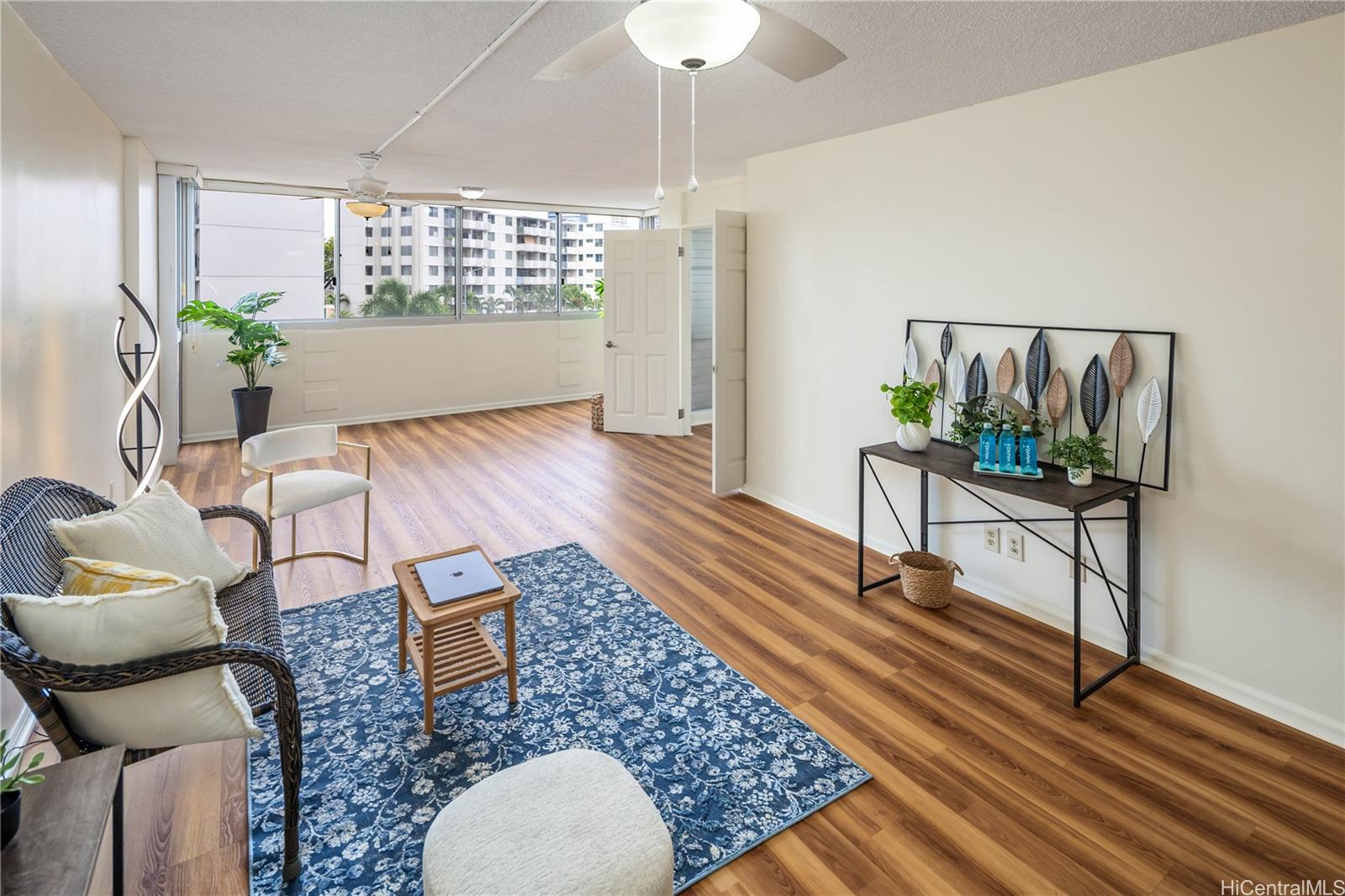 1624 Kanunu Street 304