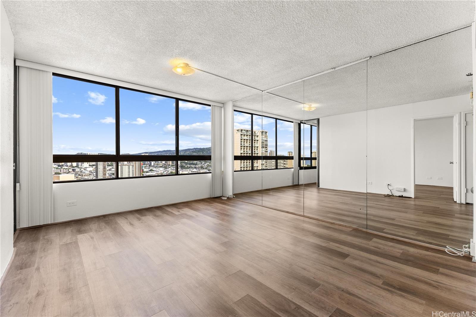 2499 Kapiolani Boulevard  Unit 2604