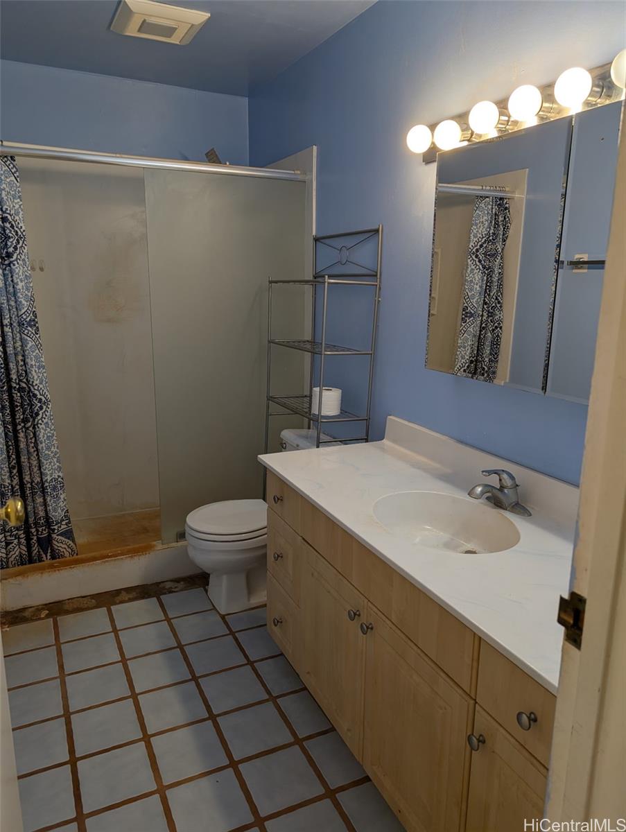 Photo 11 of 23