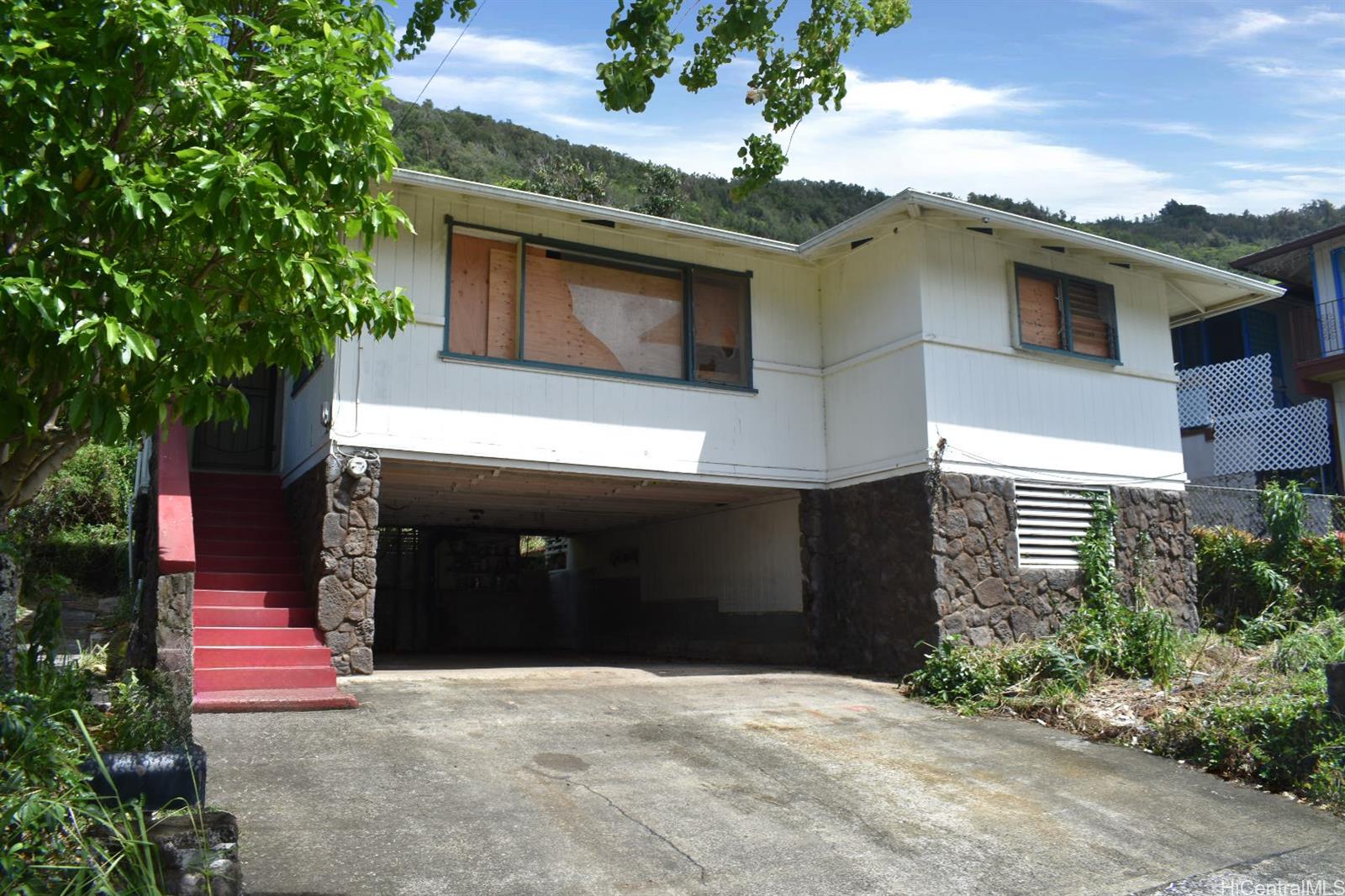 2416 Naai Street