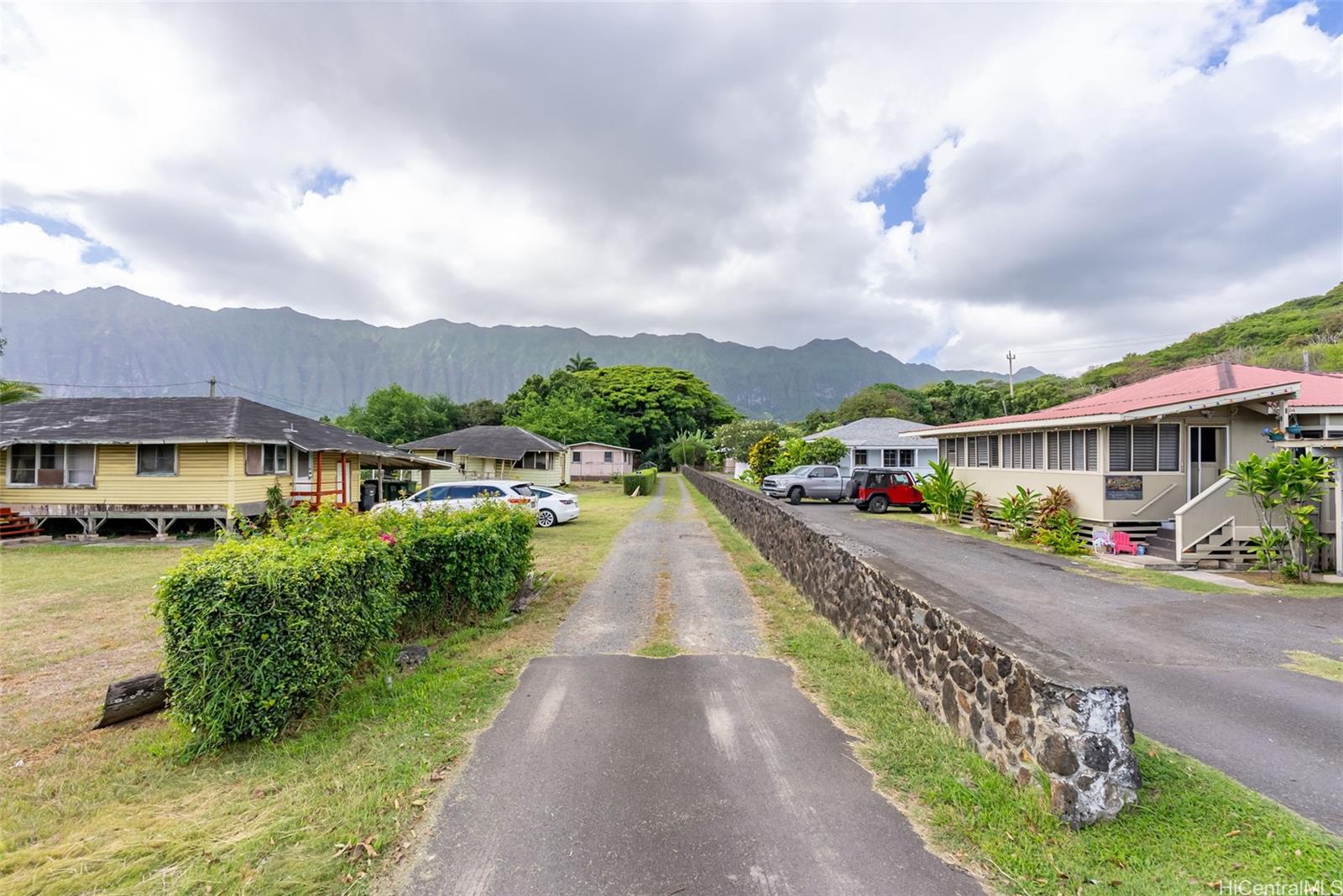 41-1702 Kalanianaole Highway