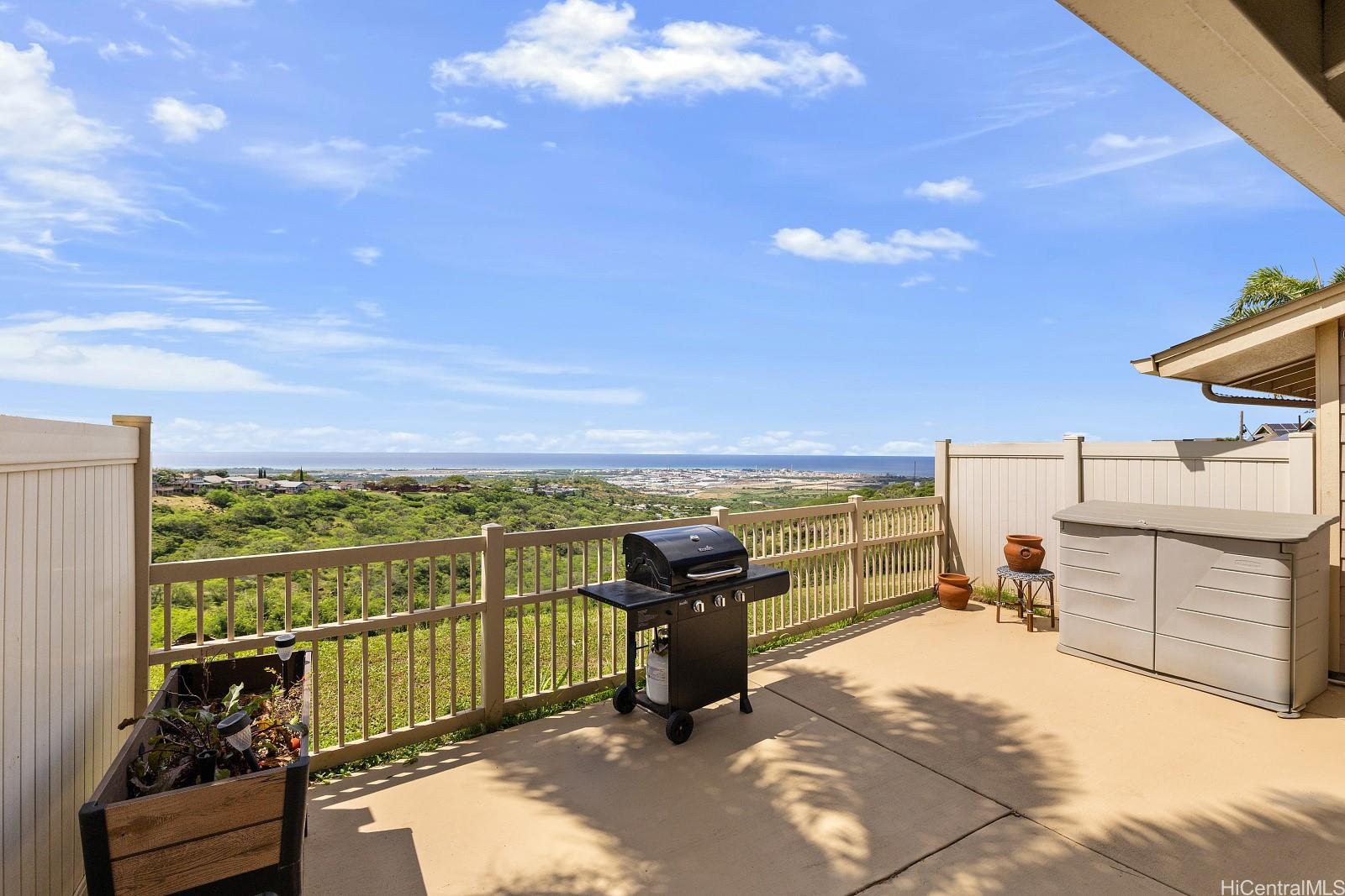 92-7127 Elele Street  Unit 203