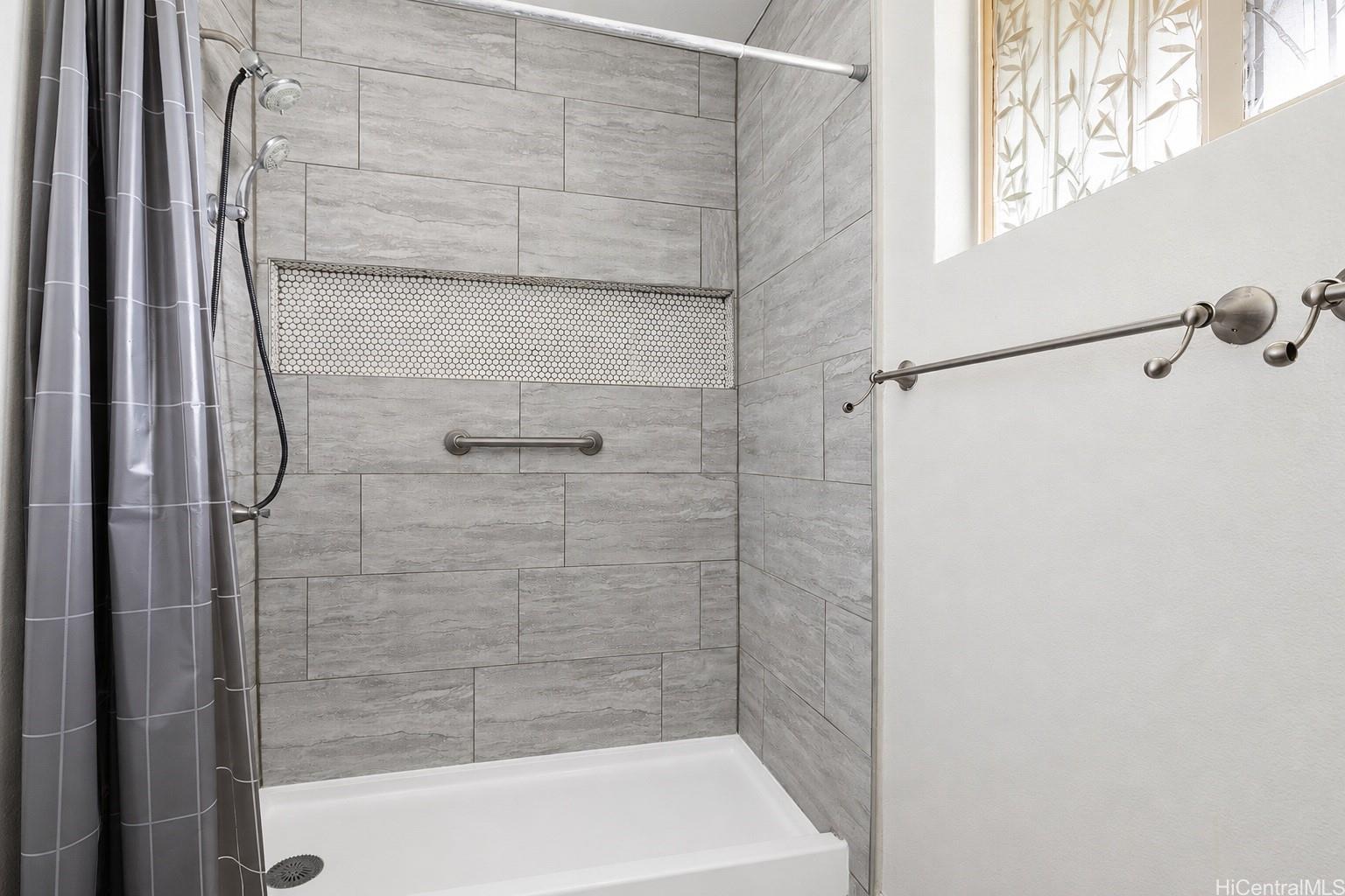 92-7127 Elele Street  Unit 203