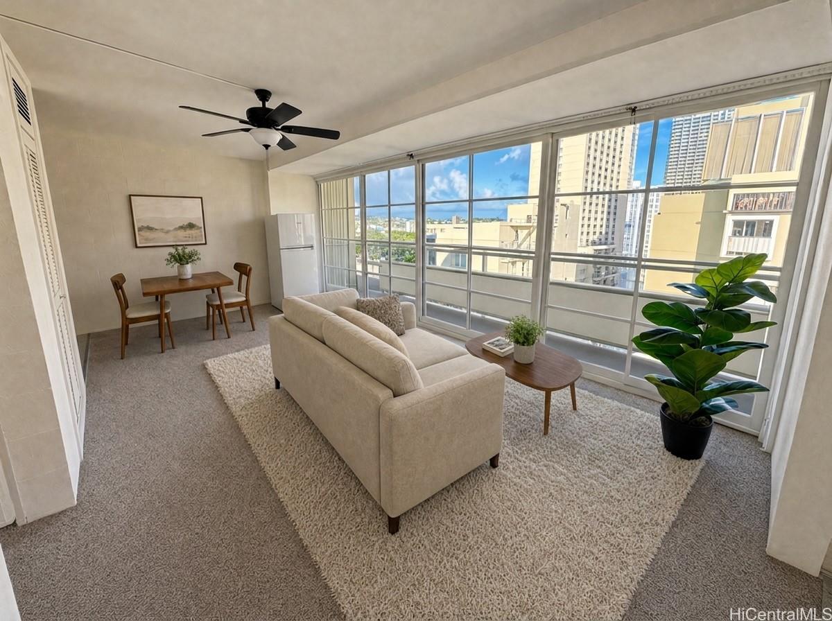 445 Kaiolu Street 1201