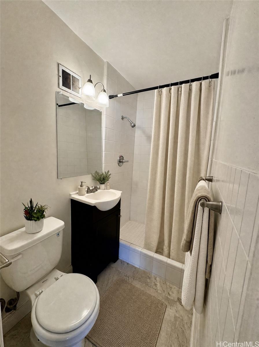 Photo 3 of 12