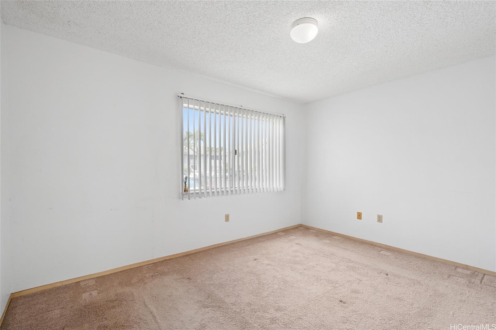 95-1043 Ainamakua Drive  Unit 17