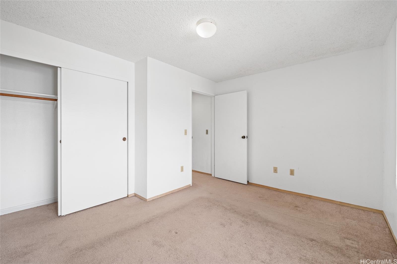 95-1043 Ainamakua Drive  Unit 17