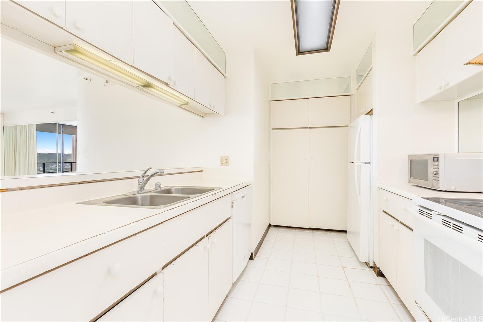 581 Kamoku Street  Unit 2904