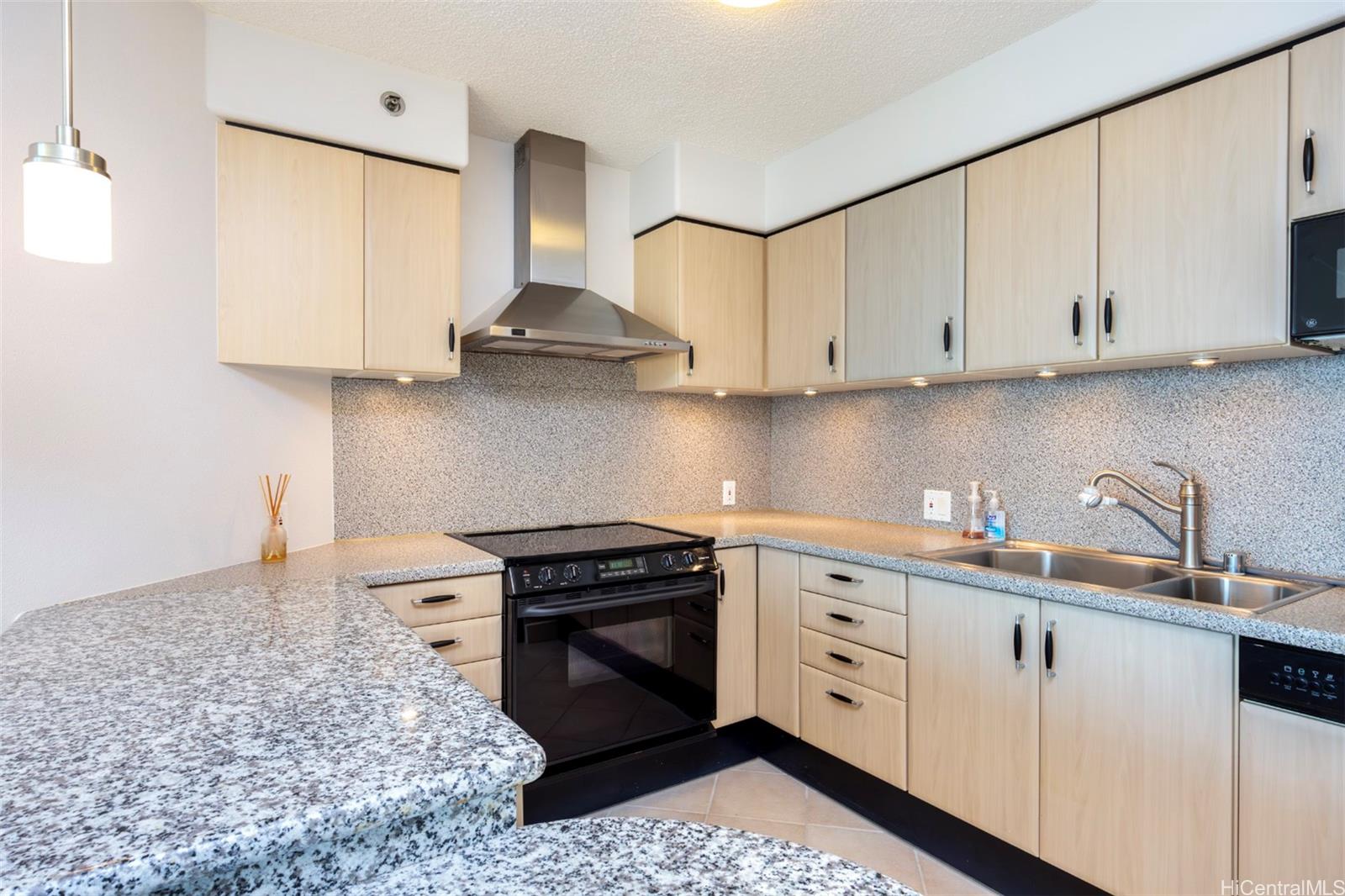 801 S King Street  Unit PH-10