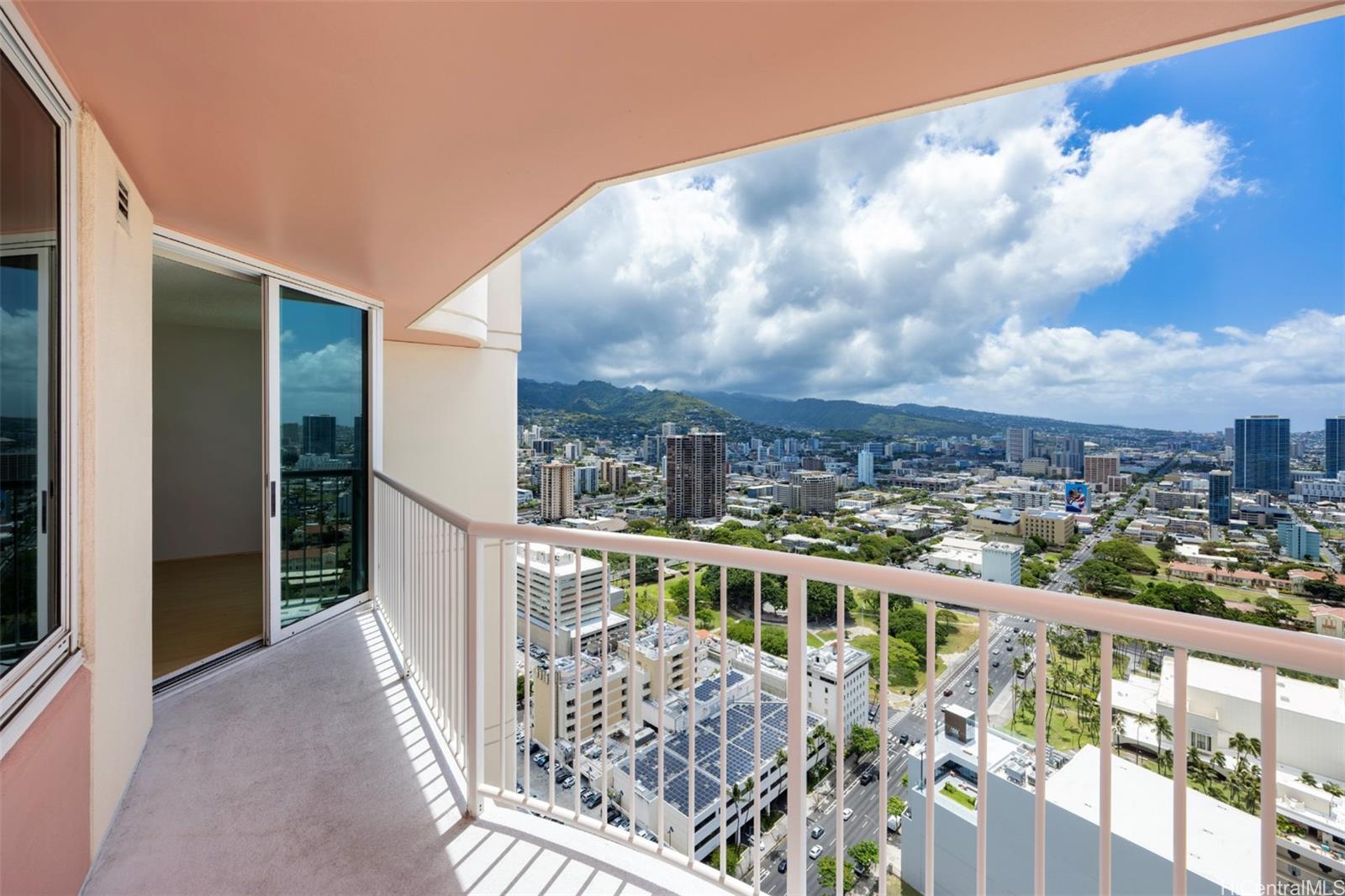 801 S King Street  Unit PH-10