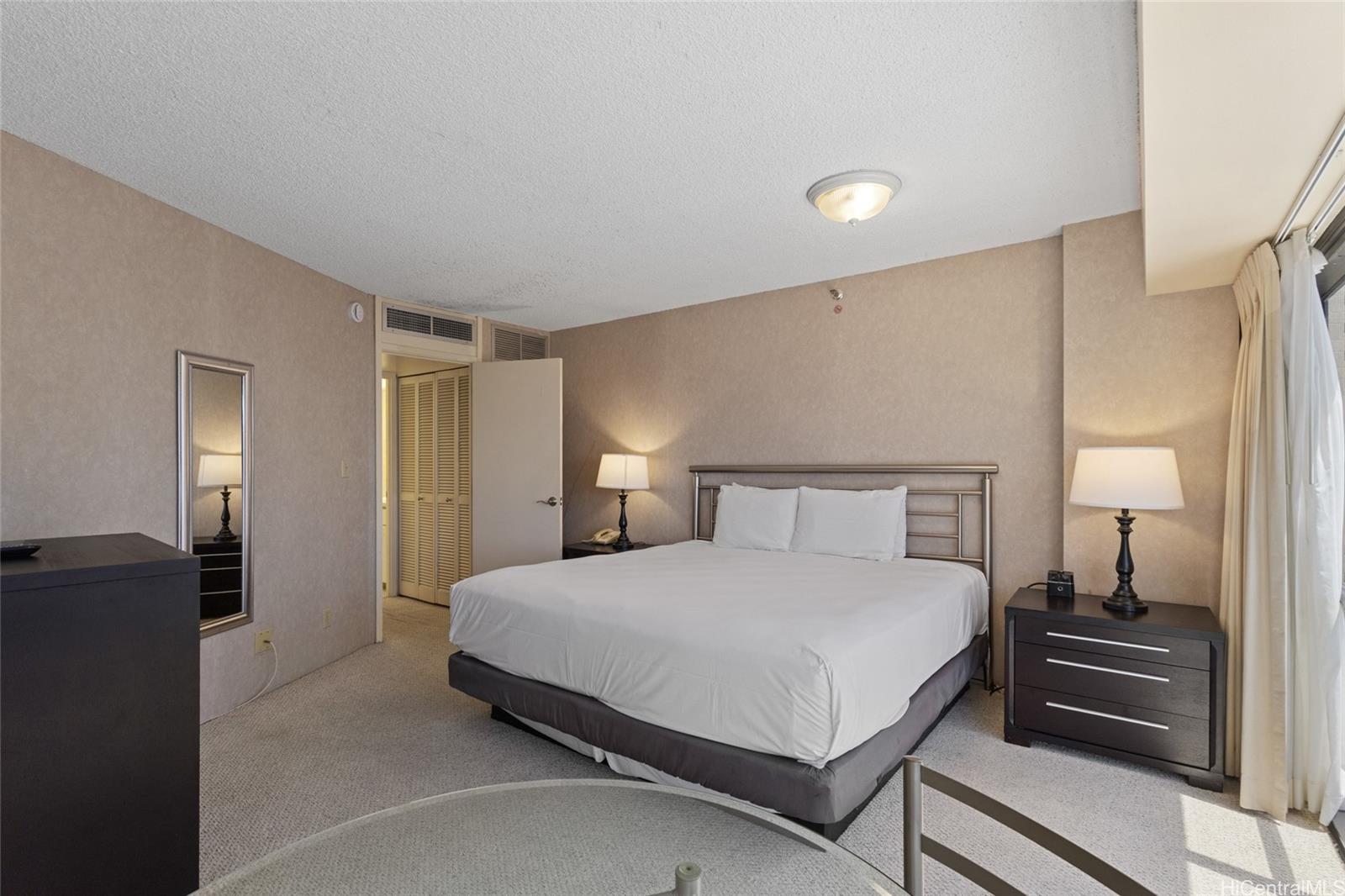 1088 Bishop Street  Unit 2204
