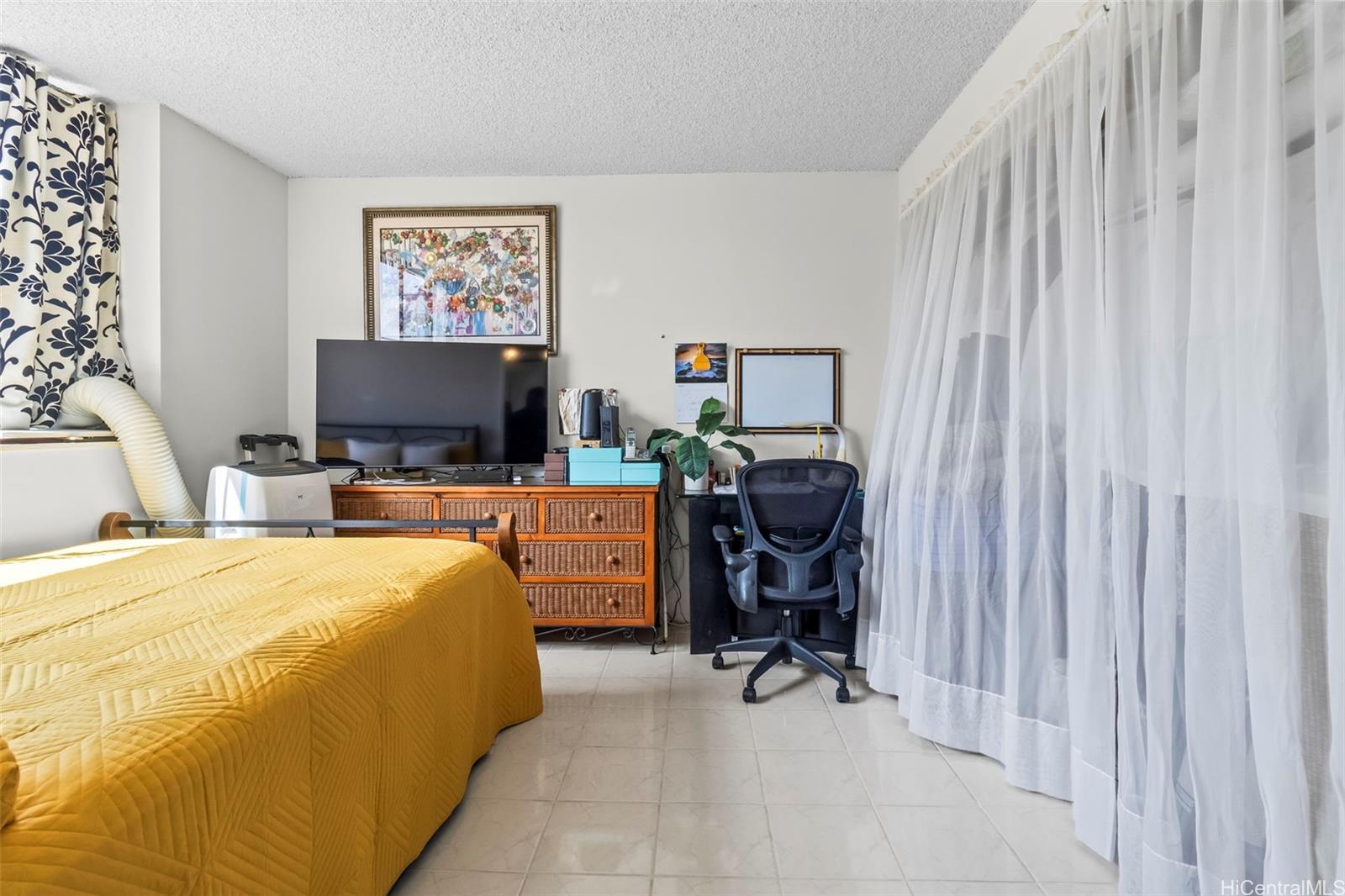 2444 Hihiwai Street  Unit 1006