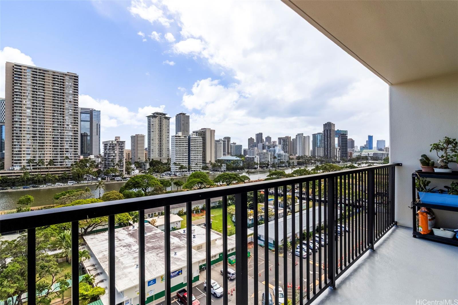 2444 Hihiwai Street  Unit 1006