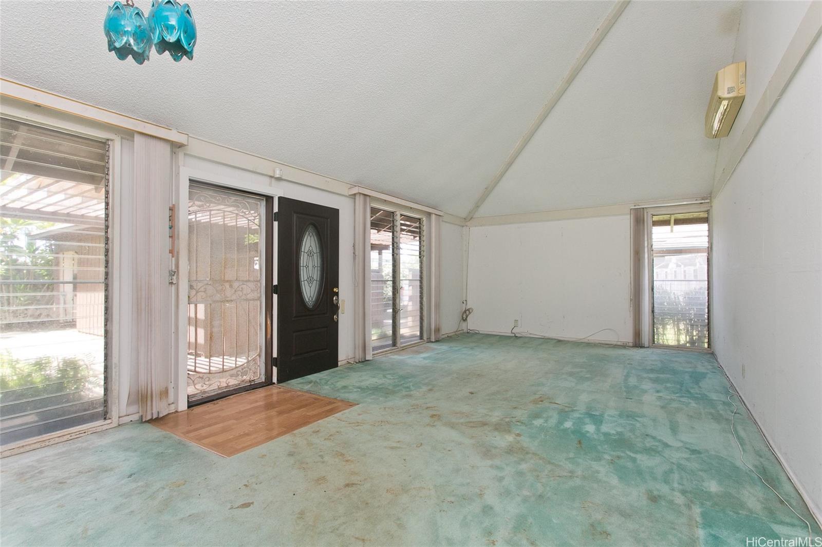 Photo 5 of 22