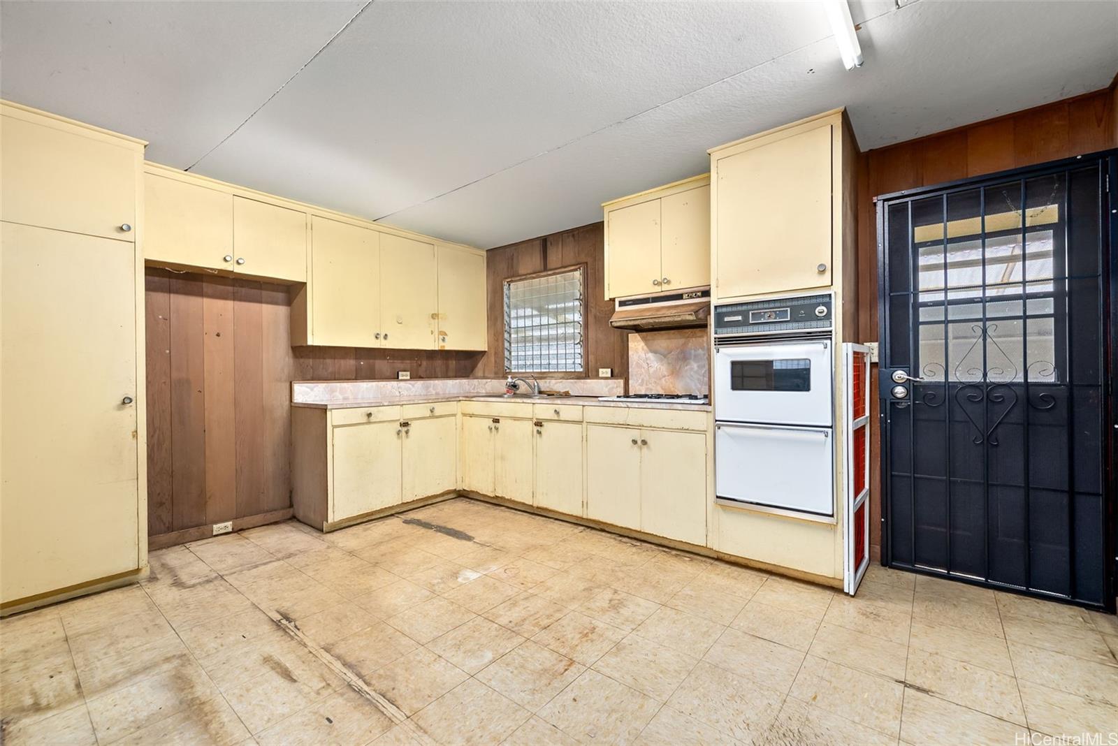 823 Gulick Avenue