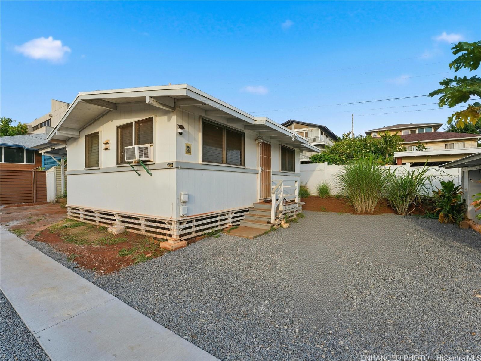 3622 Maunalei Avenue