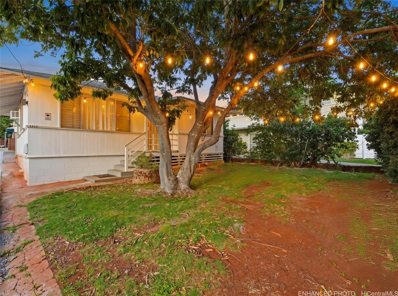 3622 Maunalei Avenue