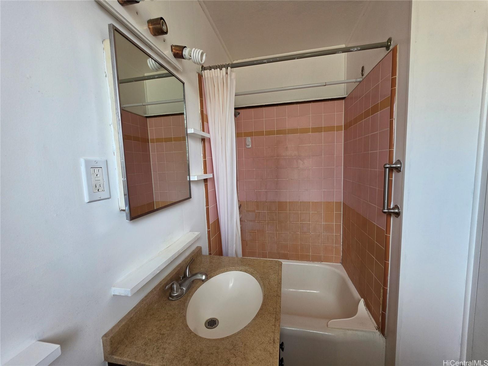 821 Kinau Street  Unit C5