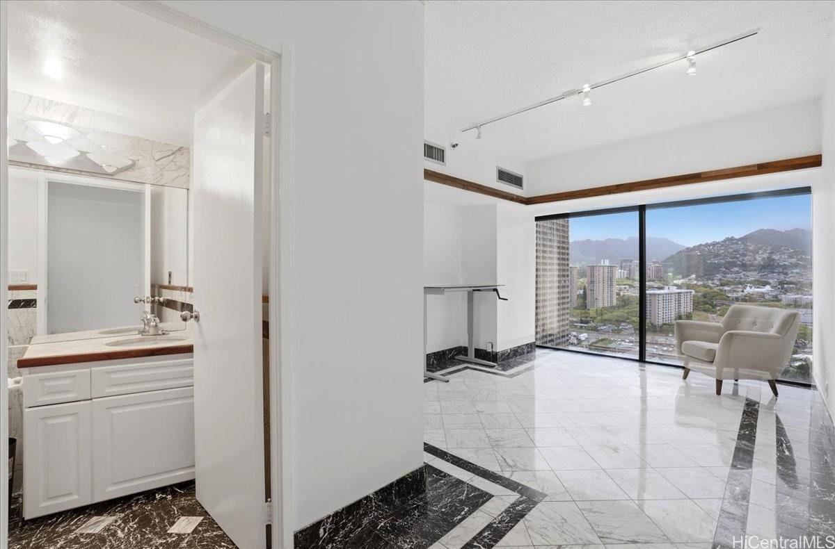 1188 Bishop Street  Unit 2008