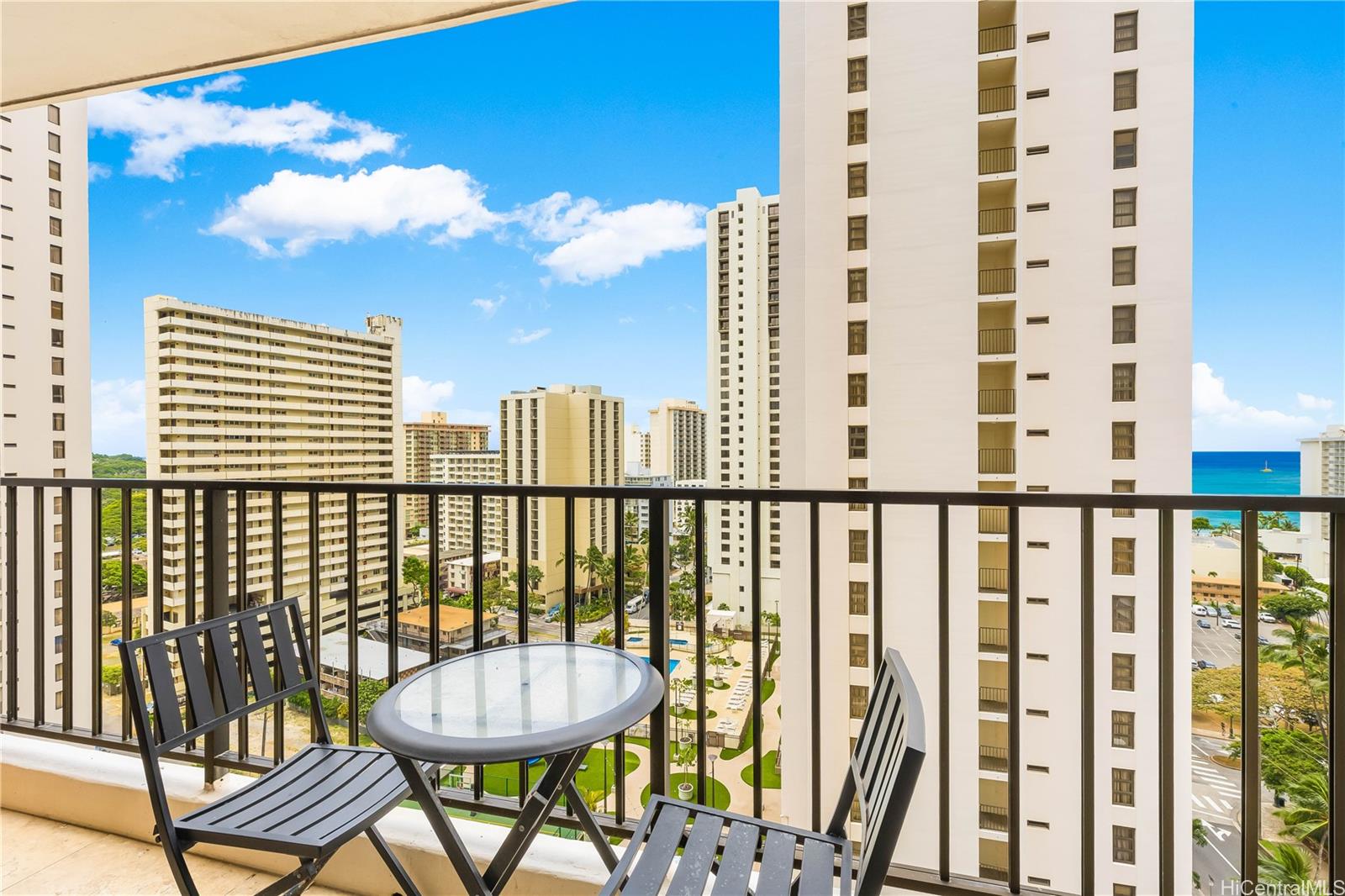 201 Ohua Avenue  Unit Mauka 1706