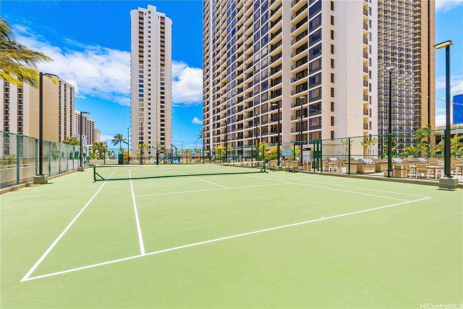 201 Ohua Avenue  Unit Mauka 1706