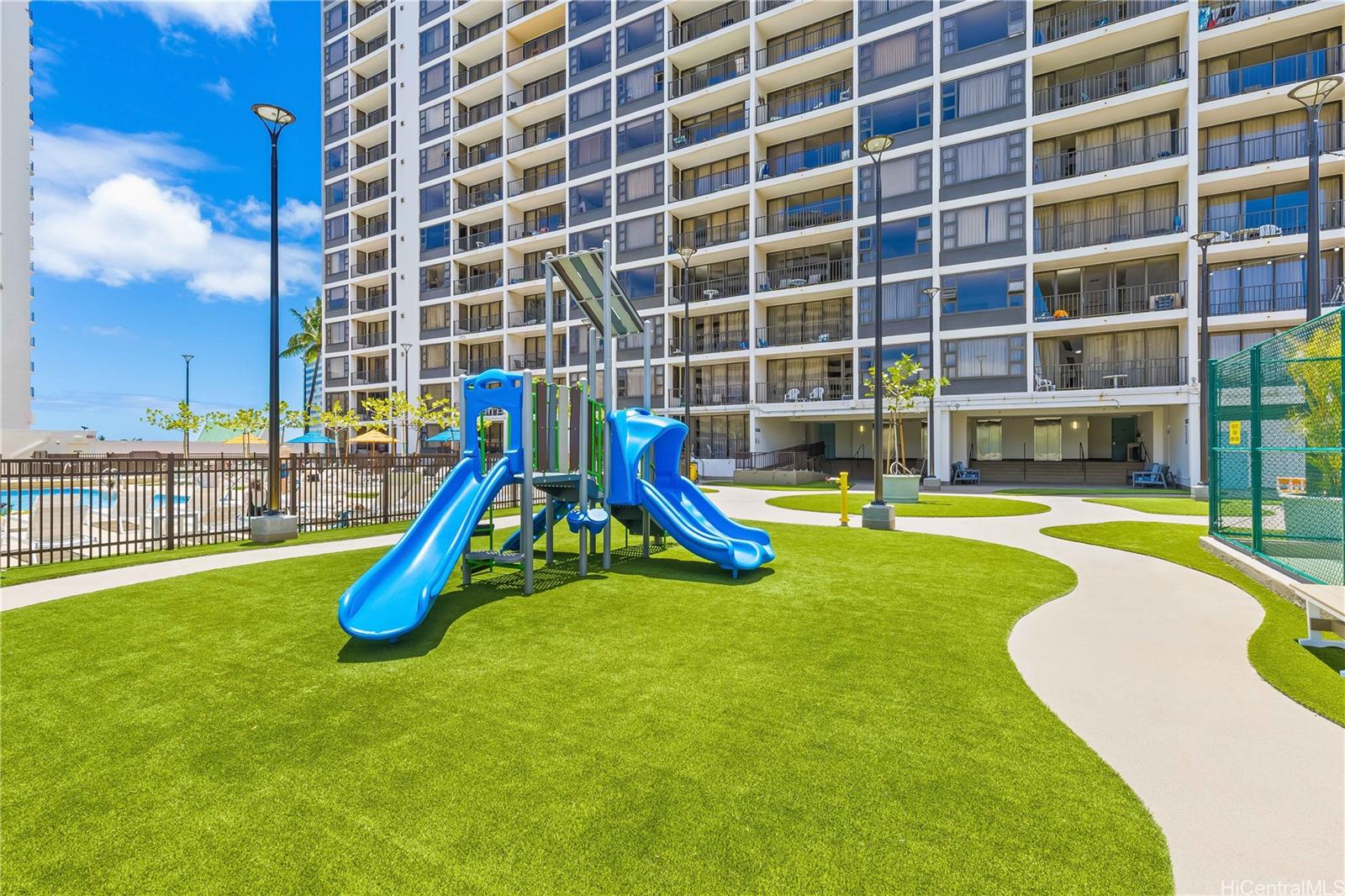 201 Ohua Avenue  Unit Mauka 1706