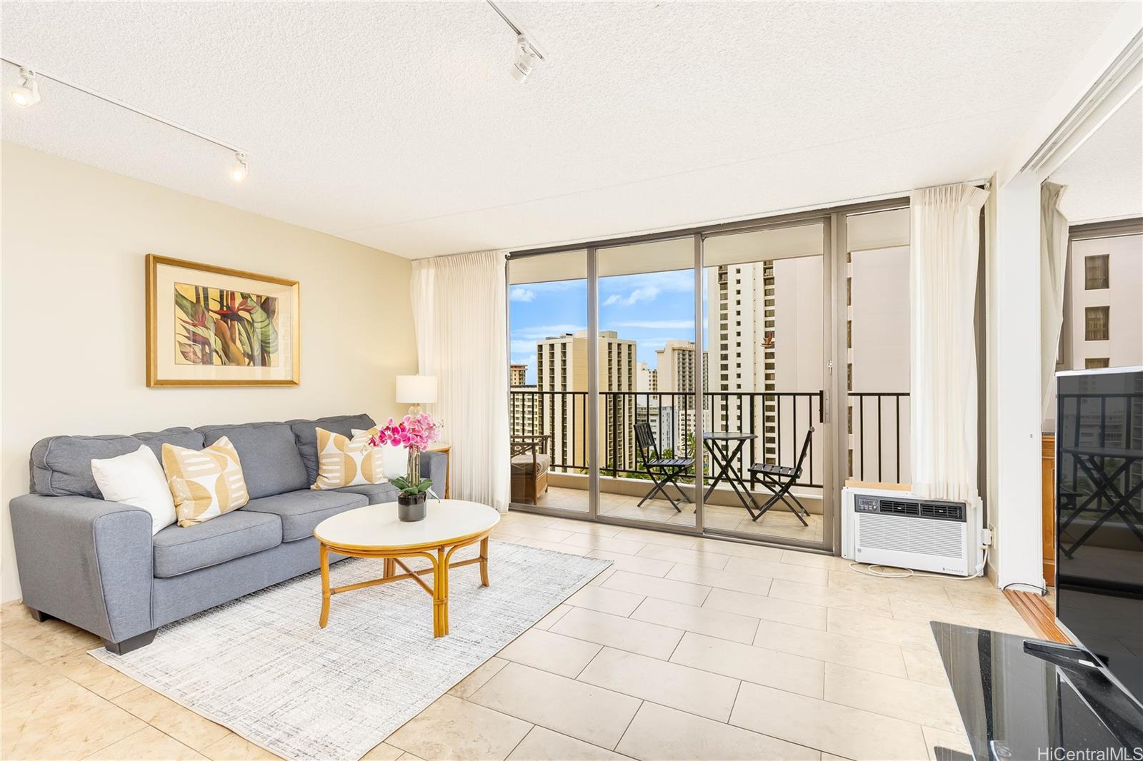 201 Ohua Avenue  Unit Mauka 1706