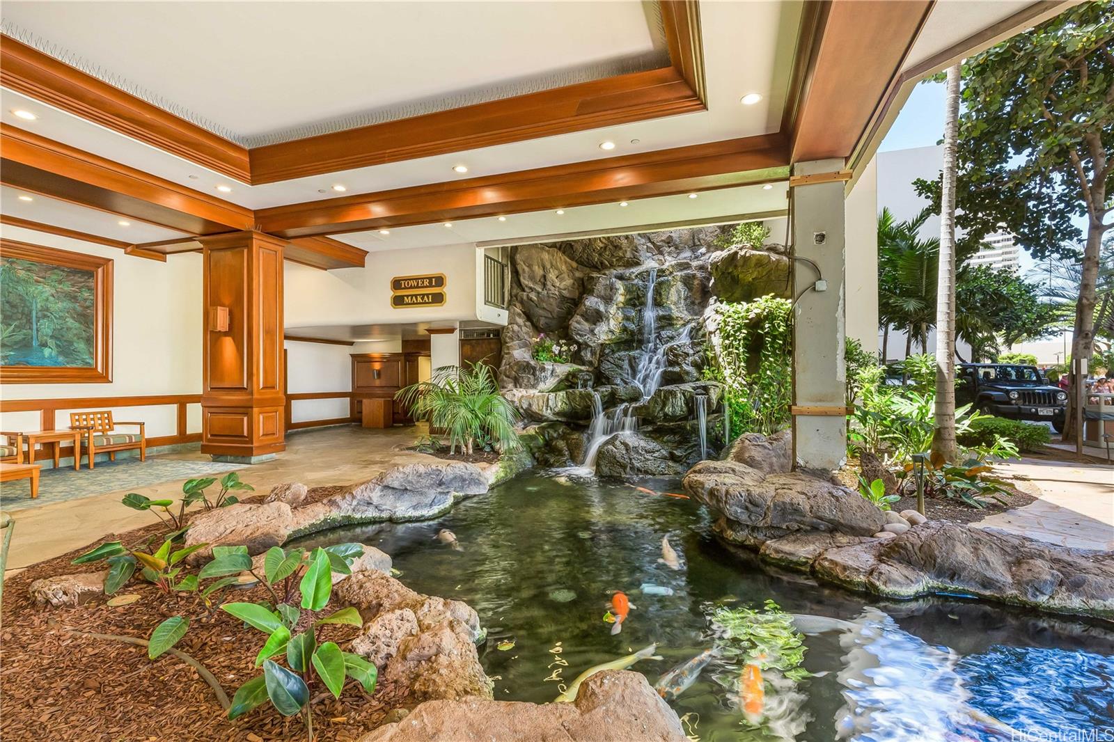 201 Ohua Avenue  Unit Mauka 1706