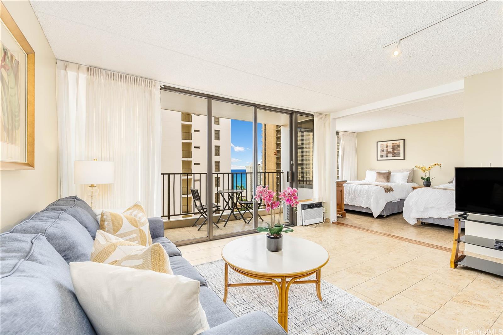 201 Ohua Avenue  Unit Mauka 1706