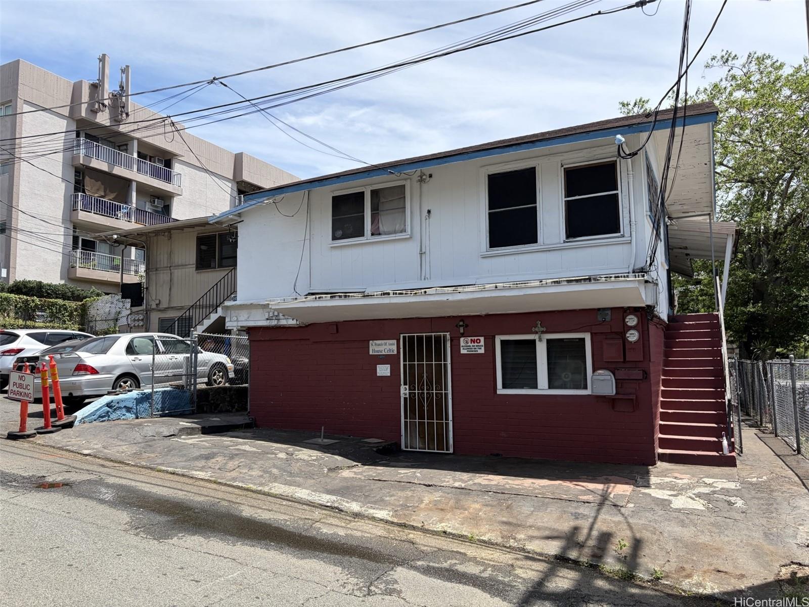 1453 Pele Street