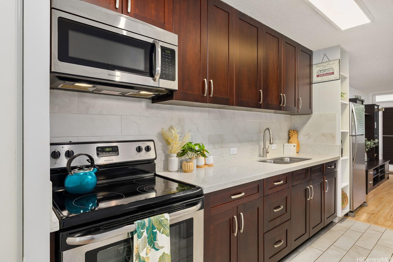 425 Ena Road  Unit 301B