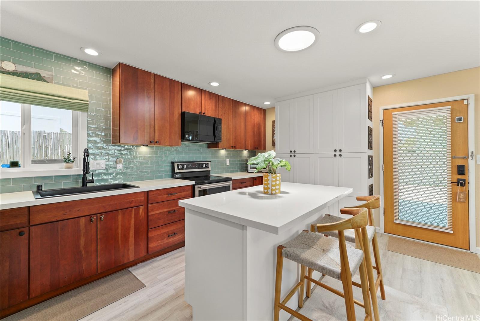 340 Manono Street  Unit 2