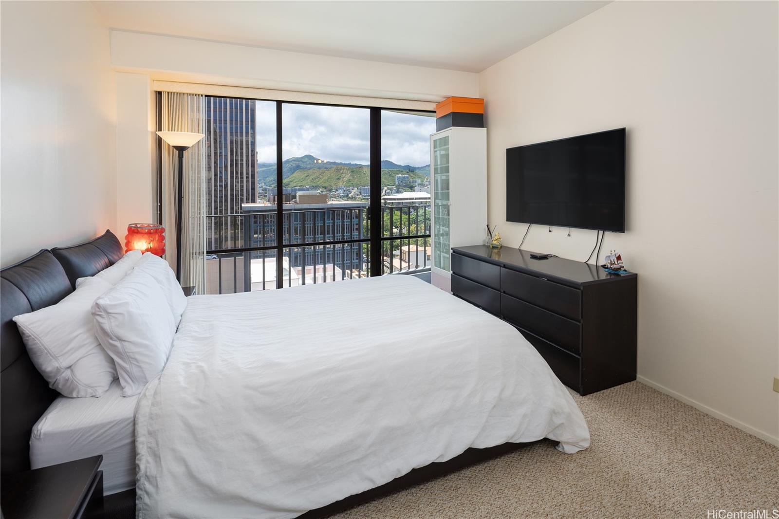 700 Richards Street  Unit 1505