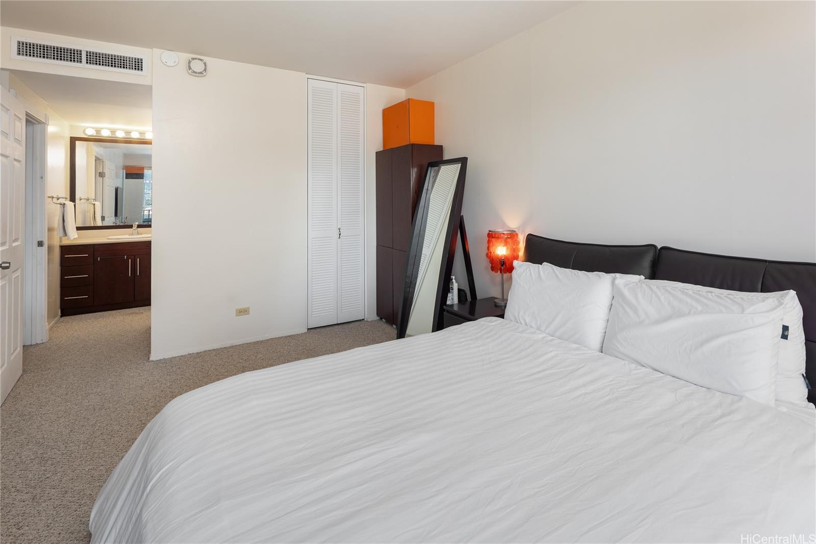 700 Richards Street  Unit 1505