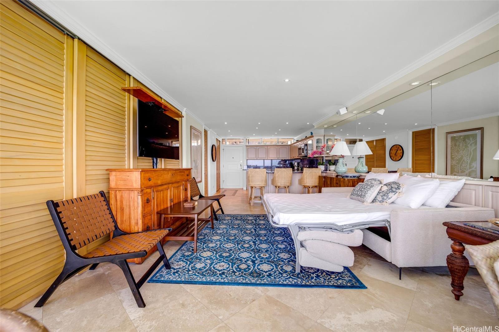 2877 Kalakaua Avenue  Unit 1004