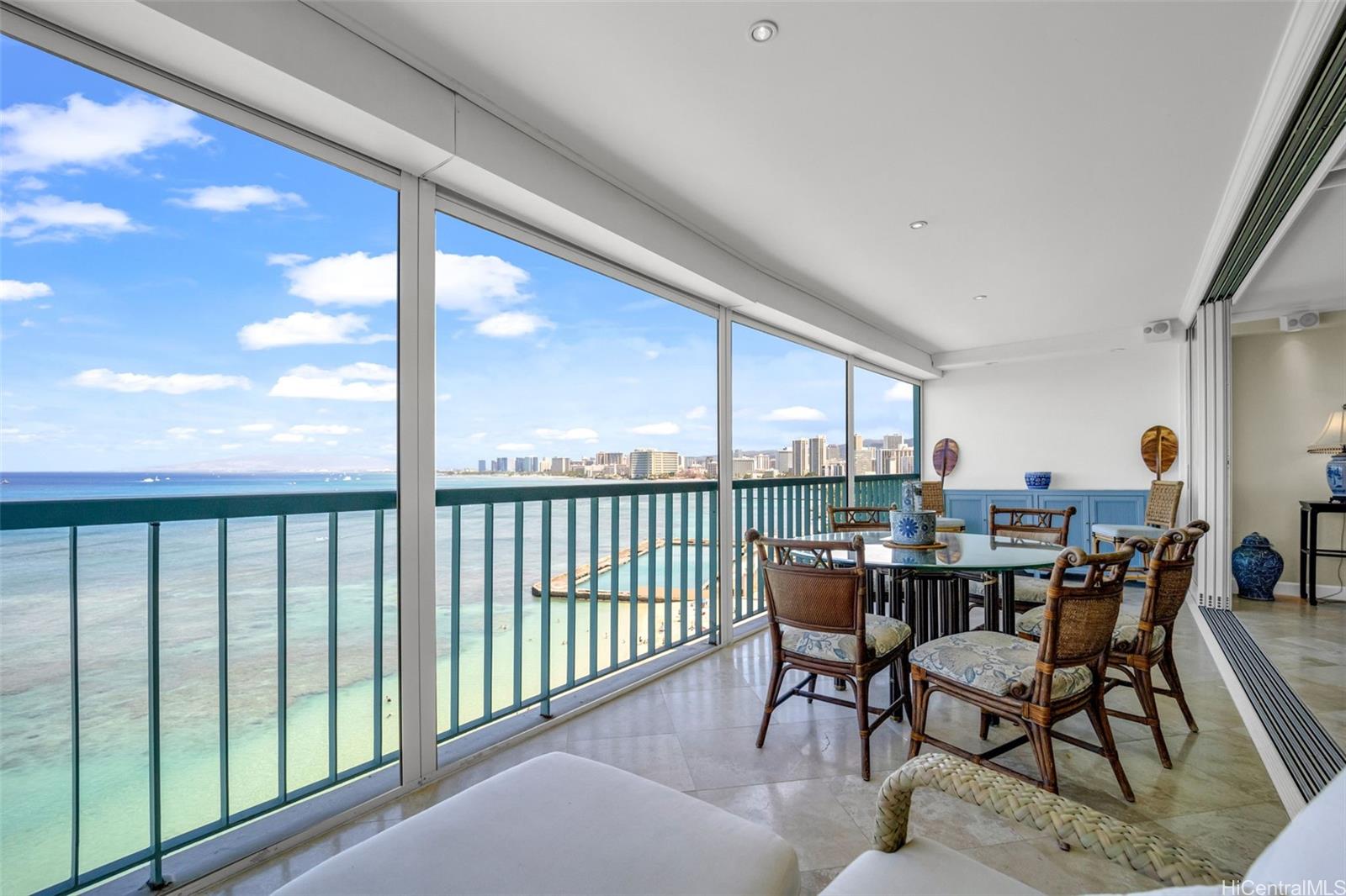 2877 Kalakaua Avenue  Unit 1004