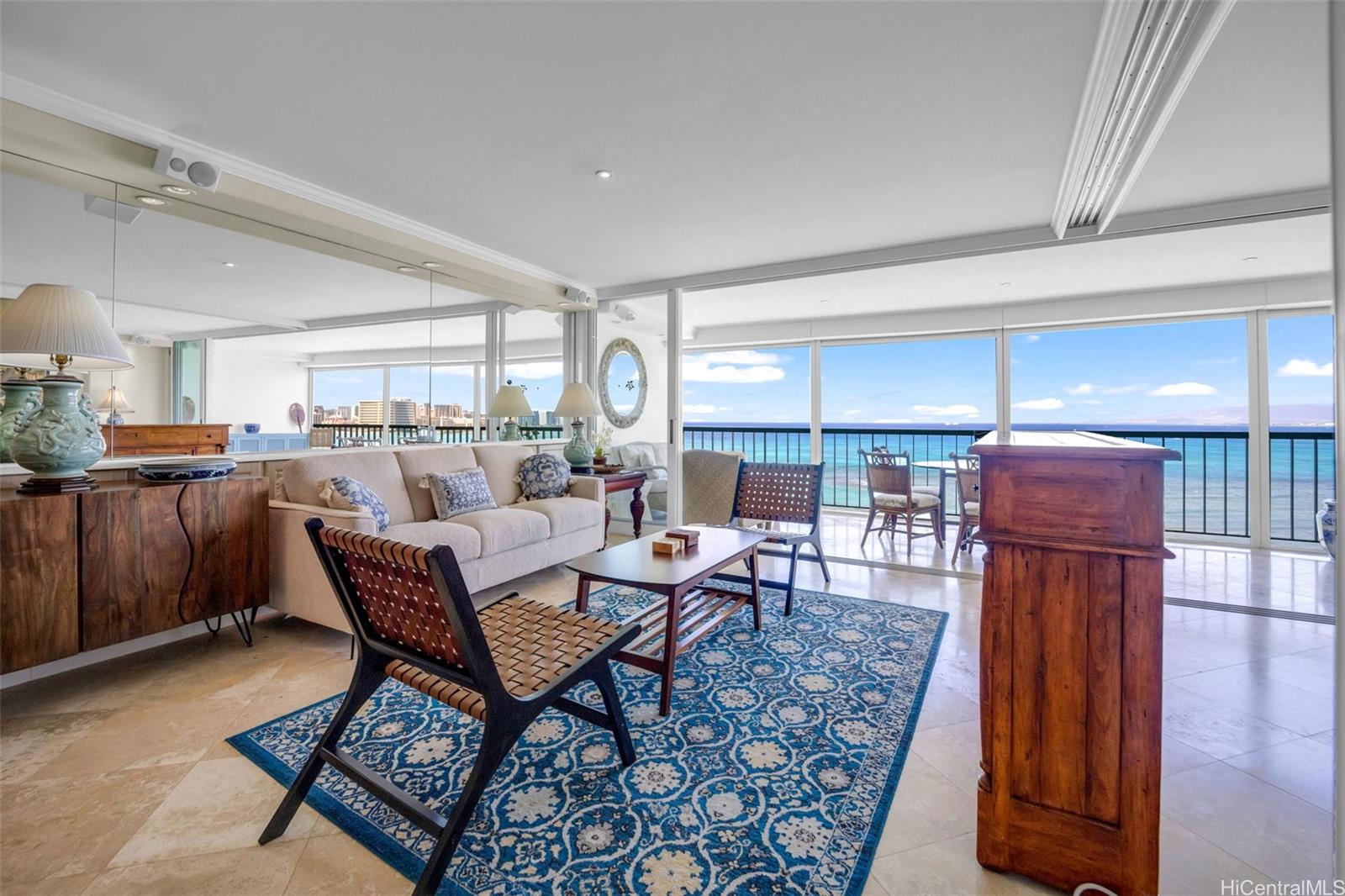 2877 Kalakaua Avenue  Unit 1004