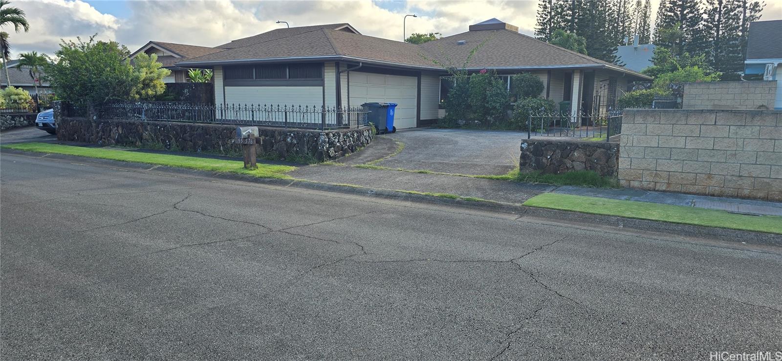 95-576 Leleiona Street
